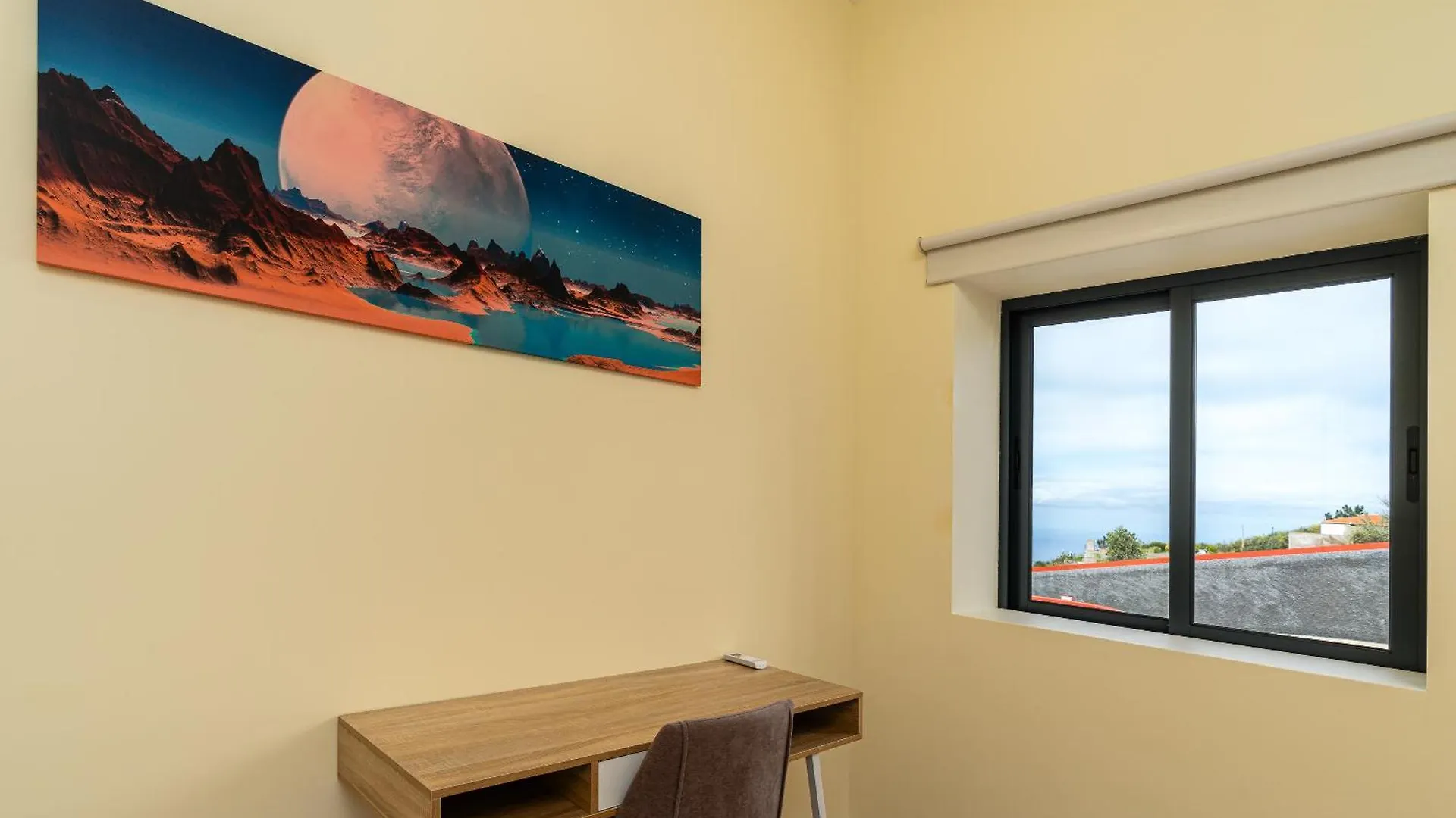 Florencas House - Private Jacuzzi & Garden Calheta  Portugal