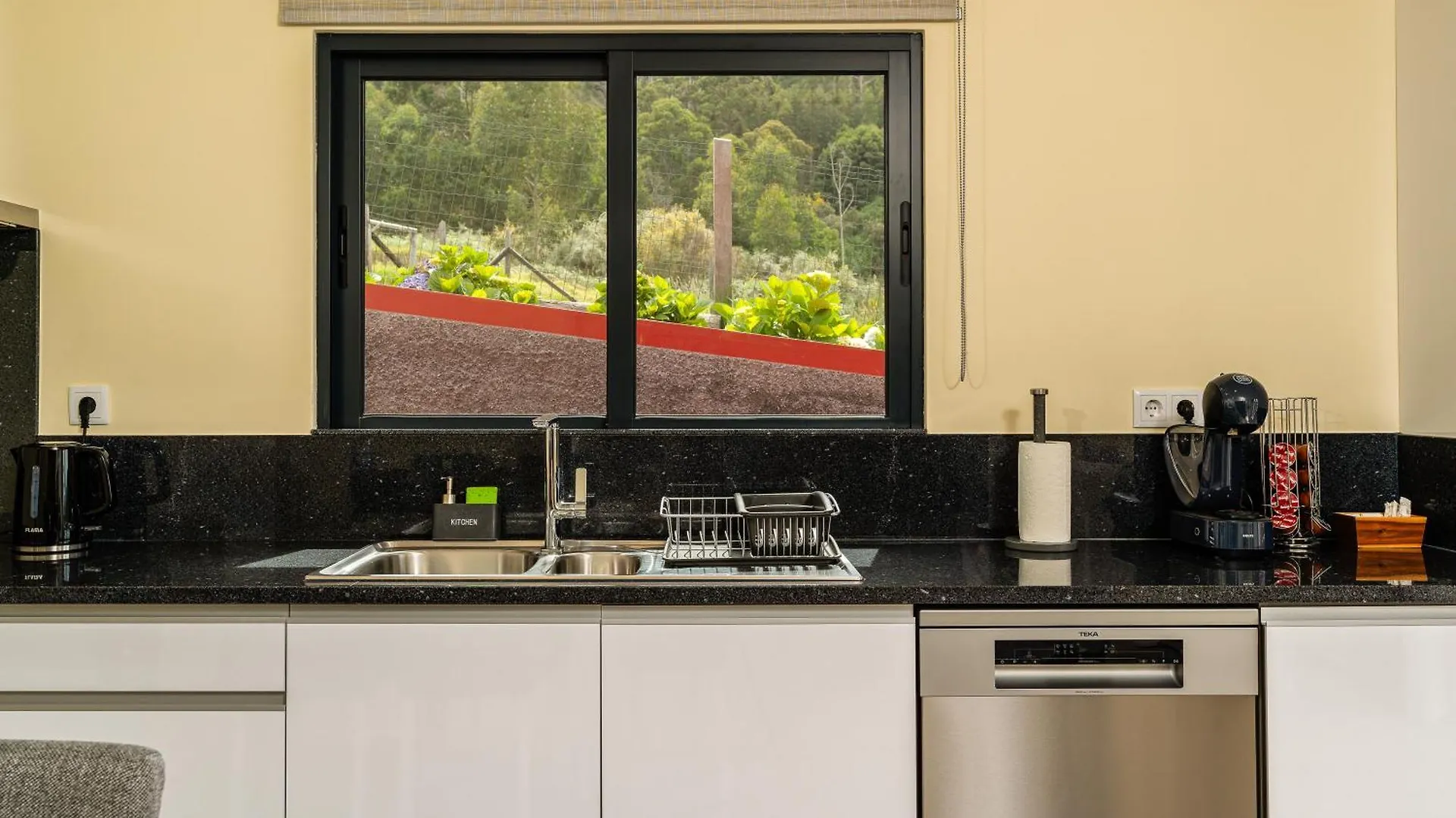 Florencas House - Private Jacuzzi & Garden Calheta  0*, Calheta (Madeira) Portugal