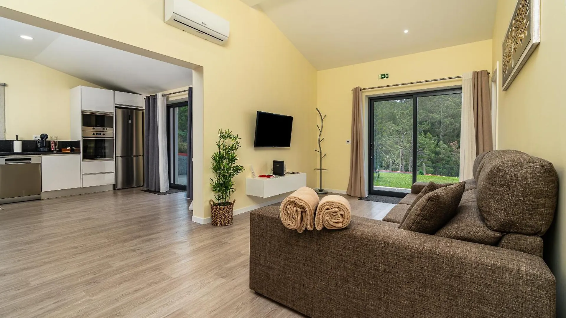 Florencas House - Private Jacuzzi & Garden Calheta  0*, Calheta (Madeira) Portugal